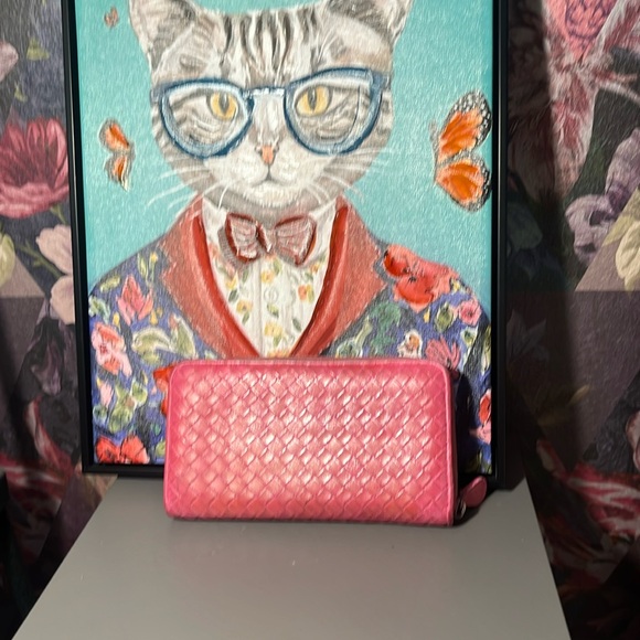 Bottega Veneta Handbags - Bottega Veneta Wallet!